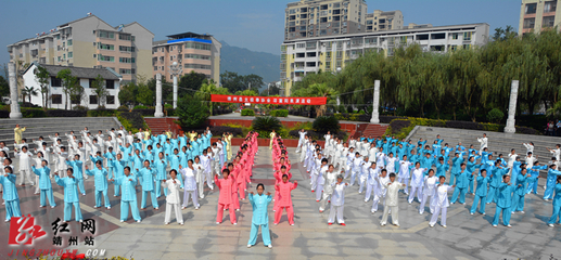 靖州县举行老年人大型集体太极拳表演活动|太极拳|老年人|集体_新浪新闻