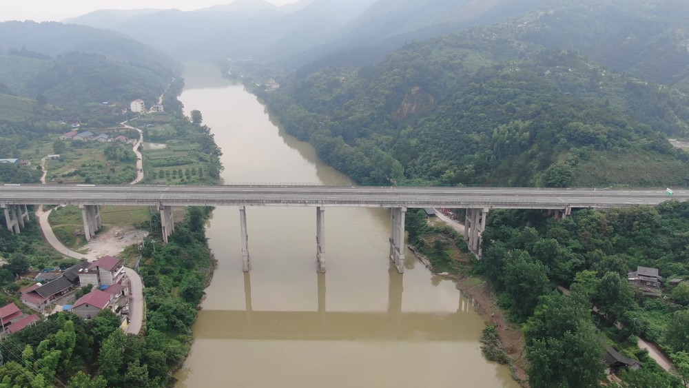 航拍湖南靖州跨江大桥