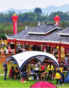 中秋赏月游 躺在帐篷赏皓月 登上顶峰观云海