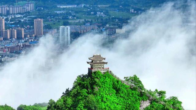 靖州飞山云海似仙境