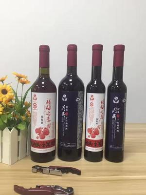 70后小伙改革农村物流道路 设杨梅产业专线运送