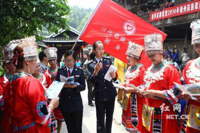 【怀化】靖州国税便民春风进苗寨_新浪新闻